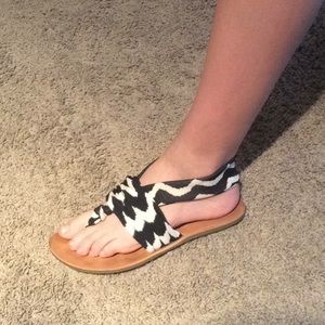 Unique flat shoes